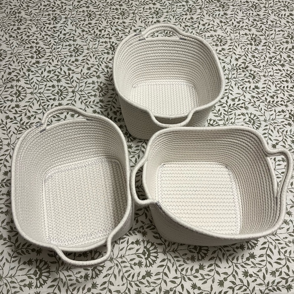 Stackable woven baskets 🧺